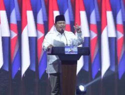 Prabowo Merasa Terhormat Mendapat Dukungan dari 2 Peraih Adhi Makayasa untuk Ucap Pantun