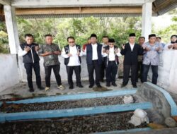 Kunjungan Mahfud MD ke Makam Ulama Tengku Pasi dalam Kampanye di Sabang, Aceh