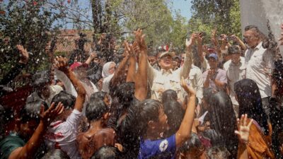 Prabowo Melakukan Tindakan Nyata dengan Memberikan Air dan Sumur Bor Gratis untuk Mengatasi Krisis Air di Indonesia