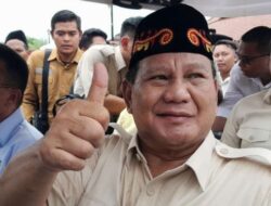 Prabowo Subianto Mengunjungi Makam Sultan Maulana di Banten, Didampingi Keluarga Ratu Atut