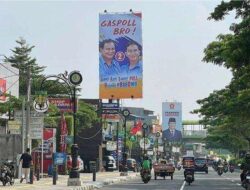 “Baliho Prabowo-Gibran di Depok: Gspoll Bro Mendorong Semangat Anak Muda dan Menarik Perhatian”