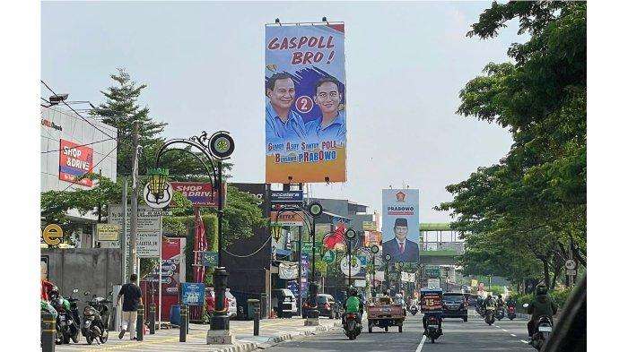 “Baliho Prabowo-Gibran di Depok: Gspoll Bro Mendorong Semangat Anak Muda dan Menarik Perhatian”