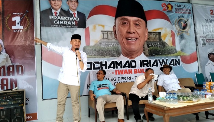 Iwan Bule Berinteraksi Langsung dengan Masyarakat di Jawa Barat, Mulai dari PKL hingga Pelaku UMKM, Untuk Menyerap Aspirasi