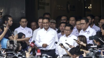 Anies dan Cak Imin Memberikan Selamat kepada Prabowo Subianto setelah Menerima Gelar Jenderal Kehormatan