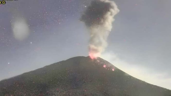 Status Siaga: Abu Vulkanik Terbang Hingga Ketinggian 1 Kilometer di Gunung Ili Lewotolok