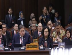 MK untuk Pertama Kalinya Berani Membawa Empat Menteri dalam Panggilannya Bersama Pemerintah, Menurut Pengamat