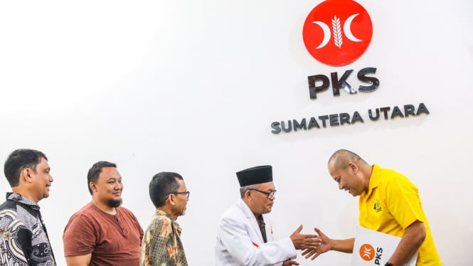 Ijeck Ambil Formulir Pendaftaran Gubernur ke PKS untuk Siap Maju Pilgub Sumut