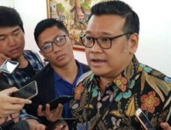 PDIP Menjelaskan Maksud Kans Anies-Ahok 0,00001% di Jakarta dan Mengungkit Perubahan Aturan di MK