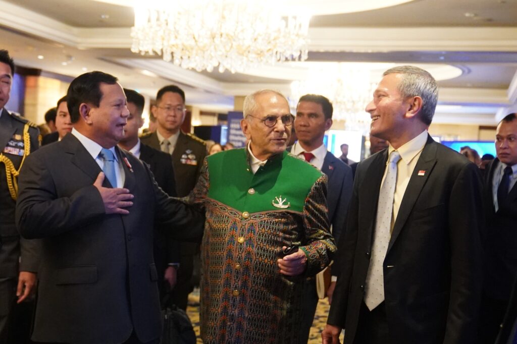 Prabowo Subianto Embraces Timor Leste President Ramos Horta at IISS Shangri-La Forum Creating a Warm Moment