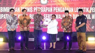 Pj Gubernur Papua Tengah Berkomitmen Menyukseskan Pilkada 2024 Setelah Menerima Reward dari KPU