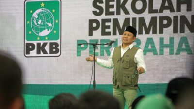 Tidak Terbang Dipuja, Tidak Tumbang Dihina