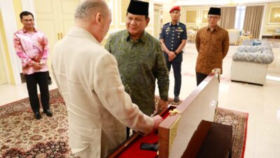 After Touring Four Countries, Prabowo Subianto Proceeds to Malaysia, Commencing with a Meeting with Sultan Ibrahim