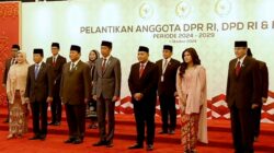 Prabowo Subianto dan Jokowi Sama-sama Naik Mobil Kepresidenan RI 1 menuju Pelantikan DPR Terpilih