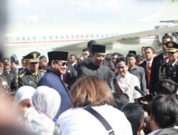 Prabowo Subianto Joins Jokowi at Halim, Extends Well Wishes for His Future