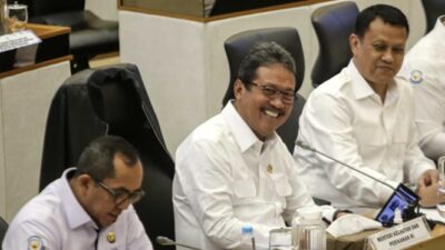 “Pak Menteri Tunjuk Kehebatan: Penemuan dan Wawasan Menjanjikan”