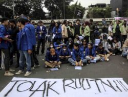 Aksi Represif Polisi terhadap Mahasiswa: DPR Minta Gunakan Cara Humanis