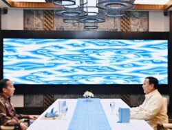 Catatan Pertemuan Bukber Prabowo dan Jokowi di Istana