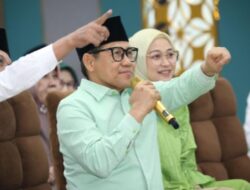 {PKB: Kekuatan Mewarnai Dunia Maya}