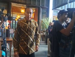 Pertemuan Tertutup Jokowi dengan 3 Mantan Menteri di Menteng