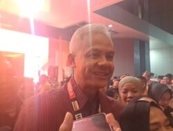 Purnawirawan Jenderal TNI Ingin Wapres Gibran Lengser: Ganjar Sebut Aturan Konstitusi