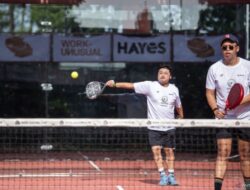 Mengenal Padel: Sejarah, Cara Bermain, Manfaat & Harga Alat
