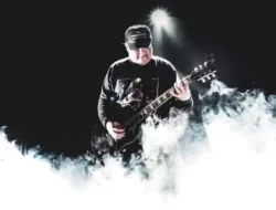 Gitaris Seringai Ricky Siahaan Wafat Setelah Konser di Jepang