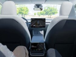 Rilis Tesla Robotaxi: Parade Video Terbaru