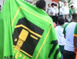 Partai ini: Rahasia Segelintir Orang
