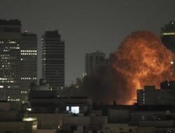 Iran Siaga 1: Anggota DPR Tekan Evakuasi WNI, Diplomasi Maksimal