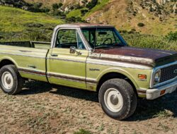 Truk Tua Berkarat: Rahasia Silverado Baru Terungkap
