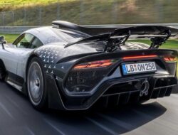 Mercedes AMG One: Tarik Sebagian Hypercar untuk Mengatasi Risiko Kebakaran