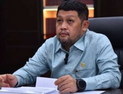 Pakai PKB Dukung Prabowo Beri Tom Lembong dan Hasto Amnesti