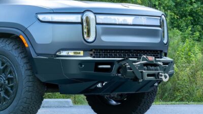 Rivian R1S dan R1T Kini Dilengkapi Bumper Winch!