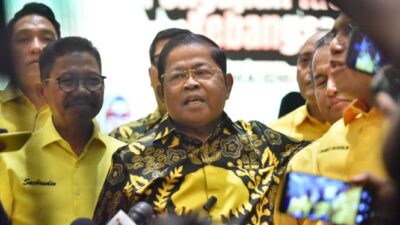 Bahlil Dapat Tanda Kehormatan: Kontribusi Nyata untuk Indonesia
