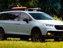 Chrysler Van Overlanding: Lencana Terkeren yang Harus Dimiliki