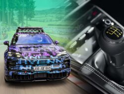 Simulasi Perpindahan Gigi EV Porsche yang Realistis