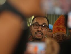 Fraksi Nasdem Bahas PAW Ahmad Sahroni dan Nafa Urbach