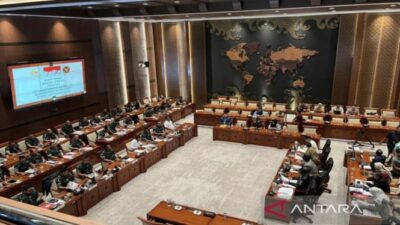 Rapat DPR usai Demo: Analisis dan Pembahasan Terkini